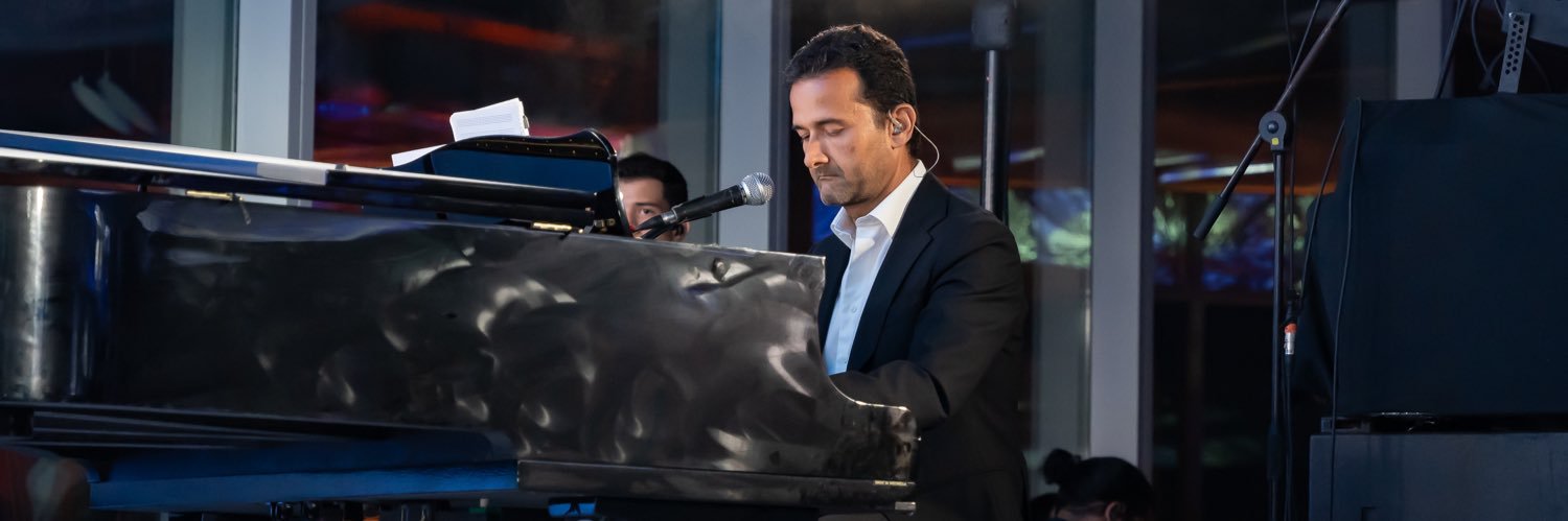 Ricky Ramírez banner