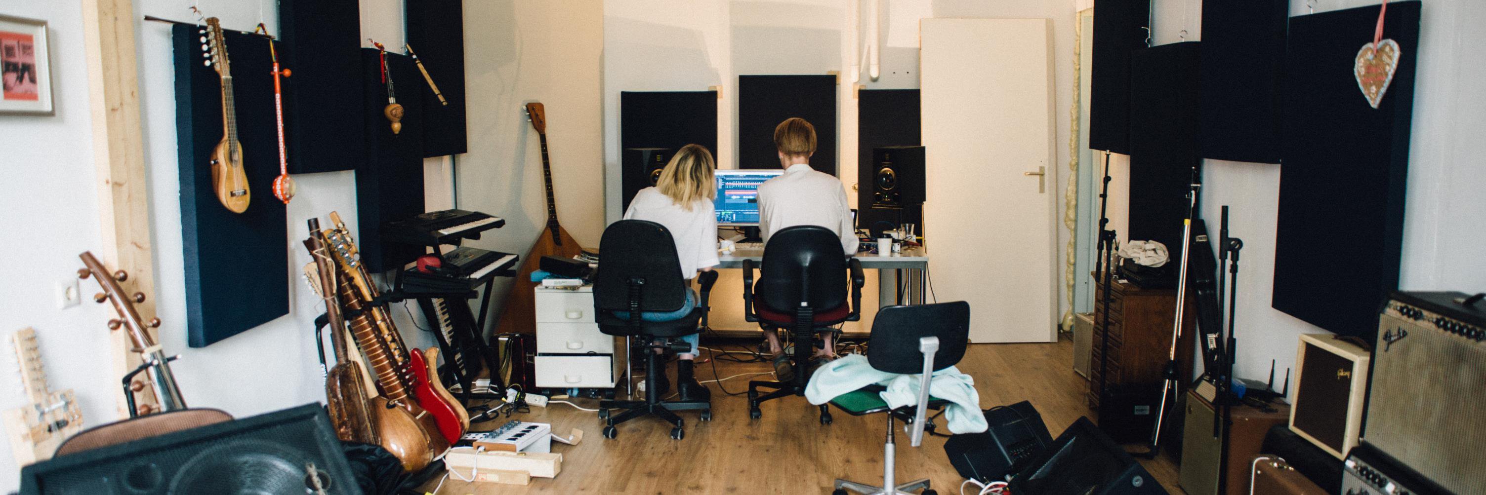 AprilOfficialNL's profile banner image