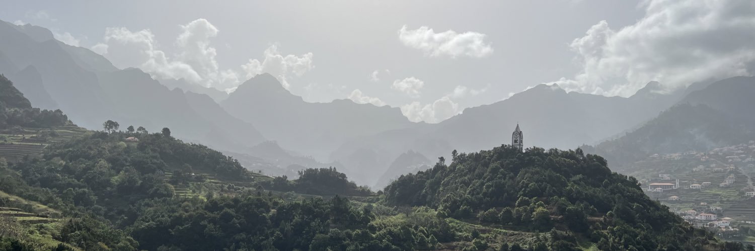 Simon Howland banner