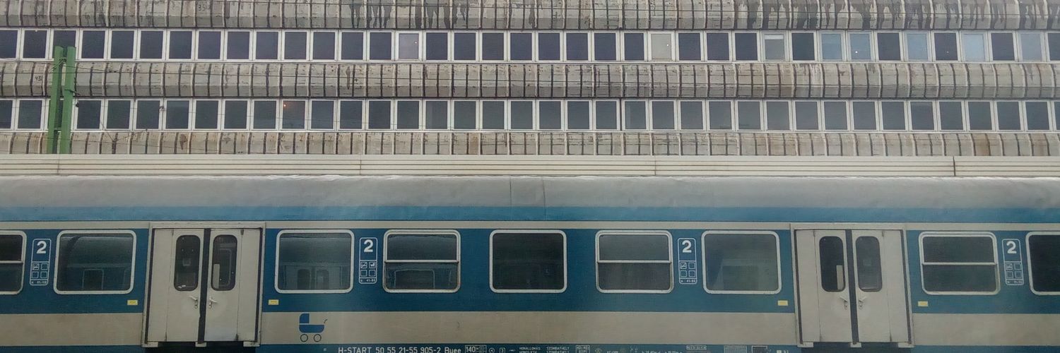bKari85's profile banner image