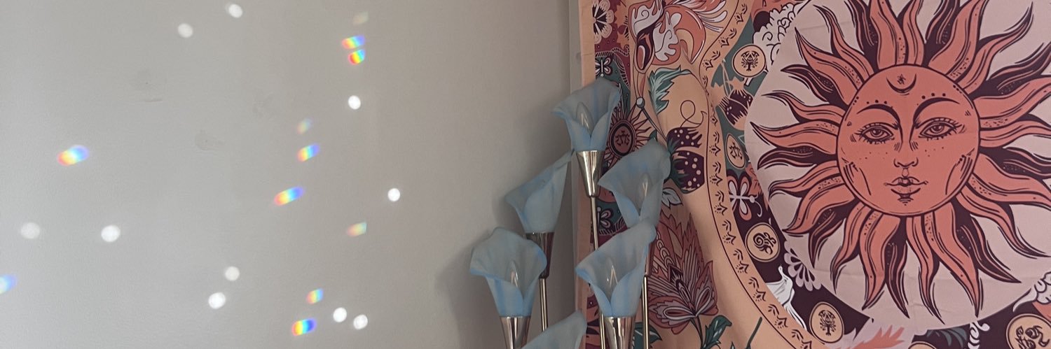 sunflowervogue's profile banner image