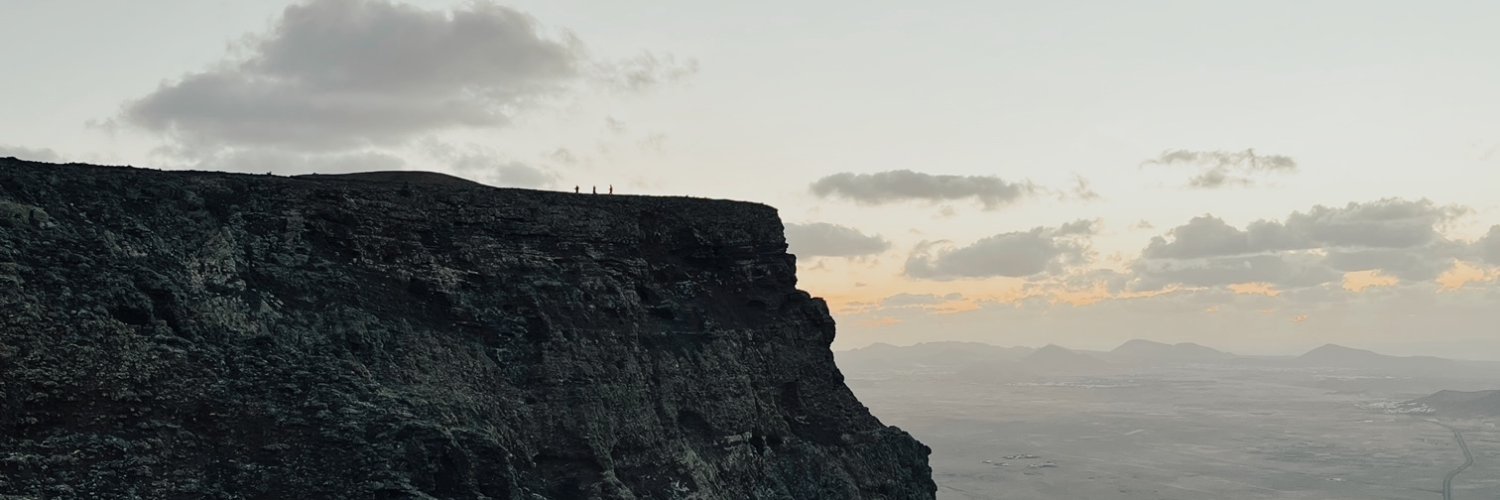 menchux_'s profile banner image