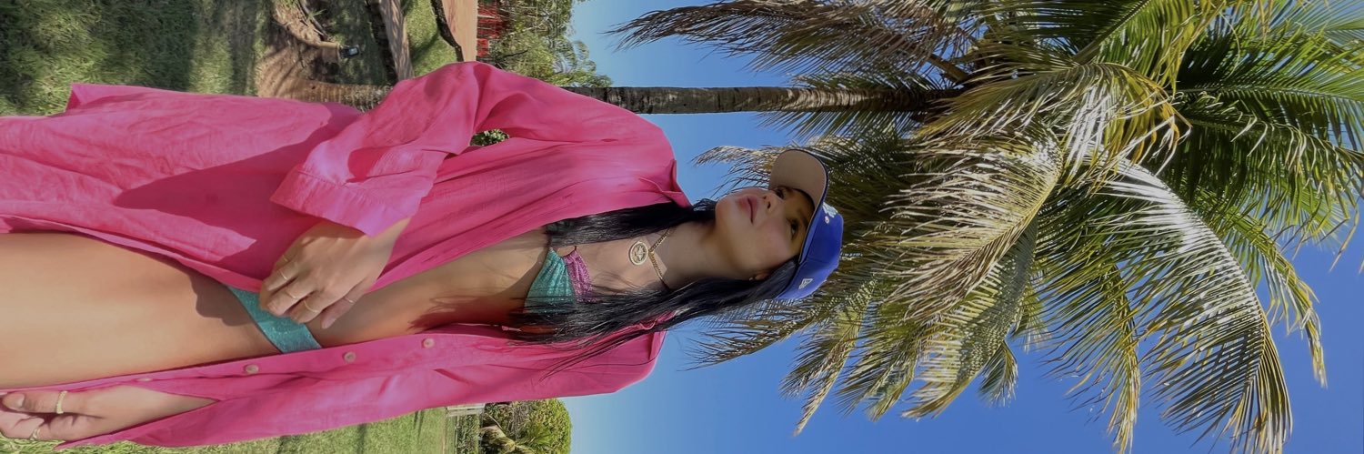 danielazaago's profile banner image