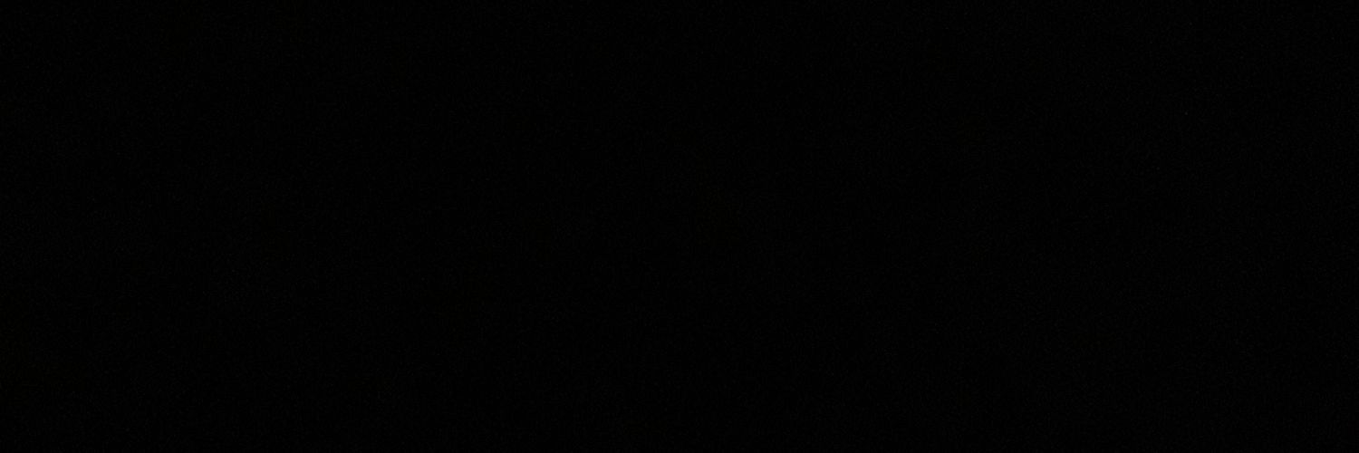 qozuxa's profile banner image