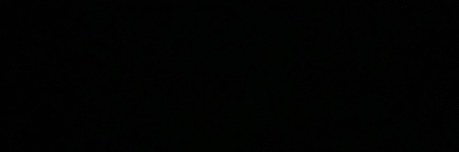 Q banner