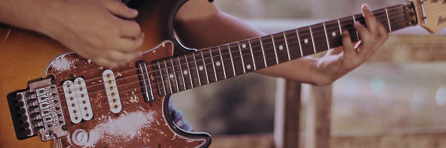 makdissilk's profile banner image