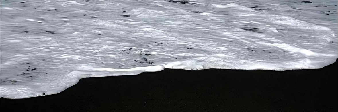 bxlyi's profile banner image