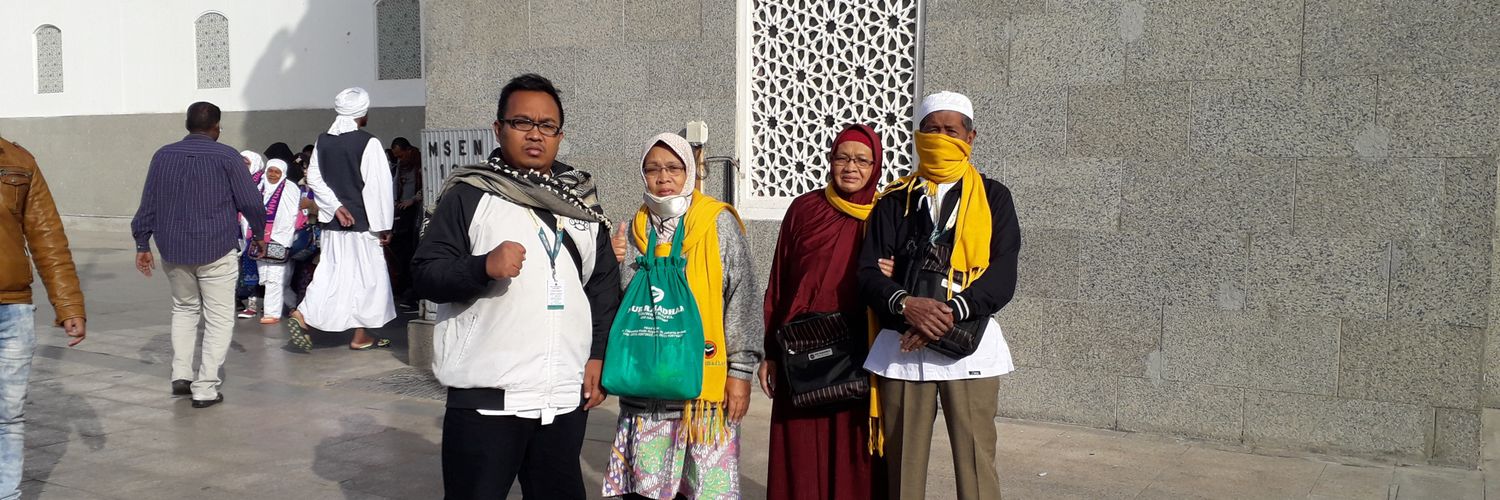TriWahyuPanuntu's profile banner image