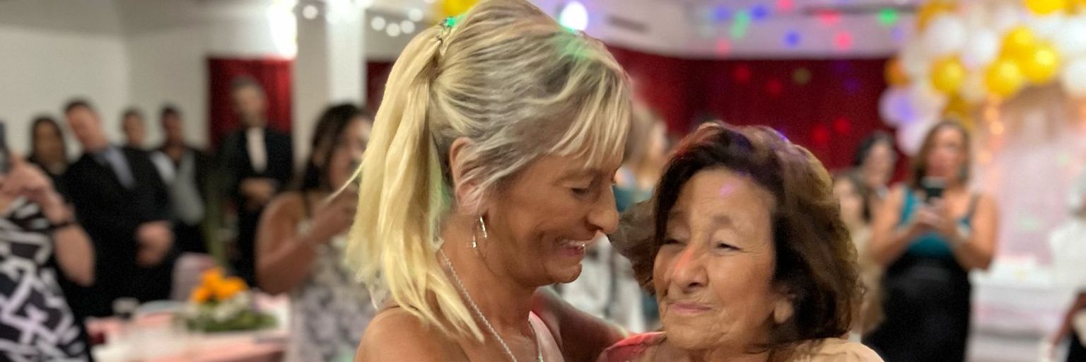 Janet Dos Santos banner
