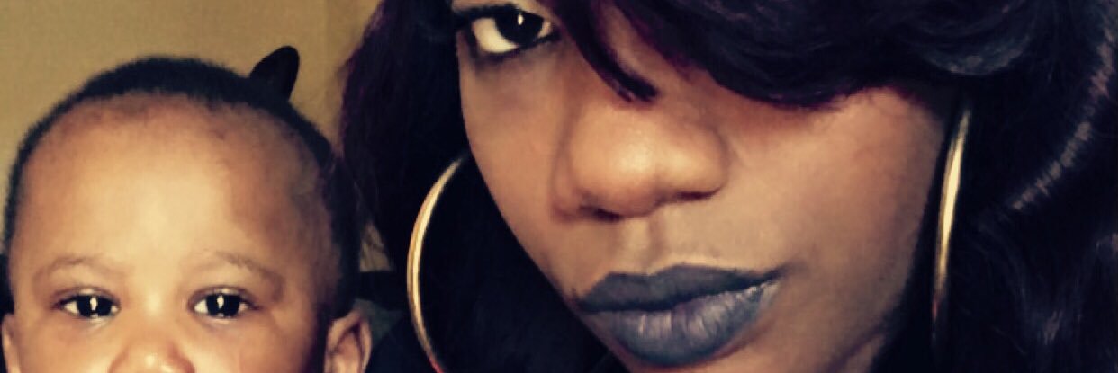 hoesDigMy_pumps's profile banner image