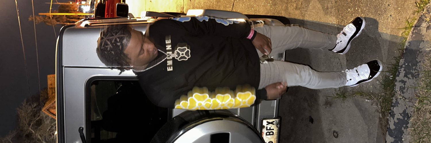 godumbkell's profile banner image