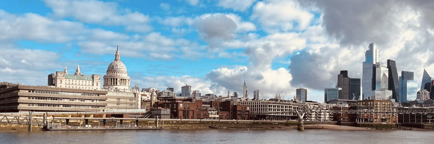 Cat Robbins 🎧🎶 banner