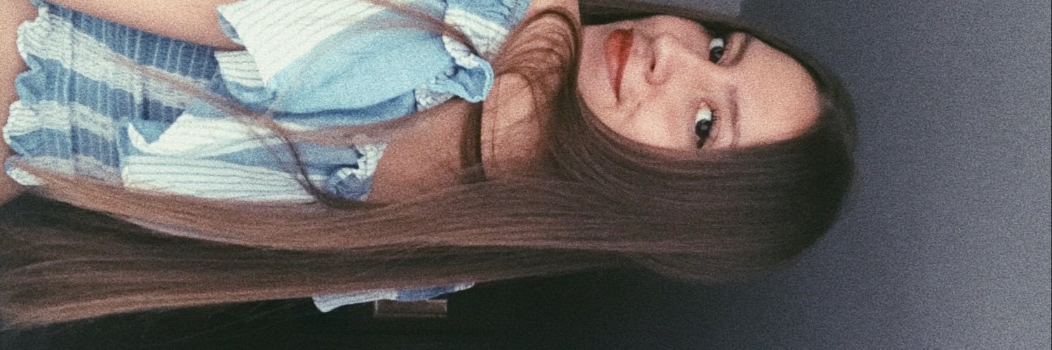 Valenttina___'s profile banner image