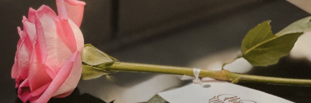 w_ooooow's profile banner image