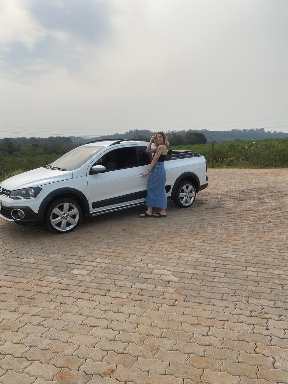 fernanda_lau's profile banner image