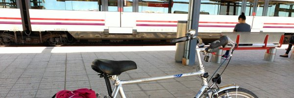 titol2 Profile Banner