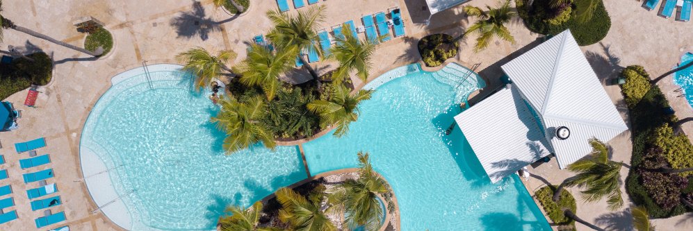 Courtyard Isla Verde banner