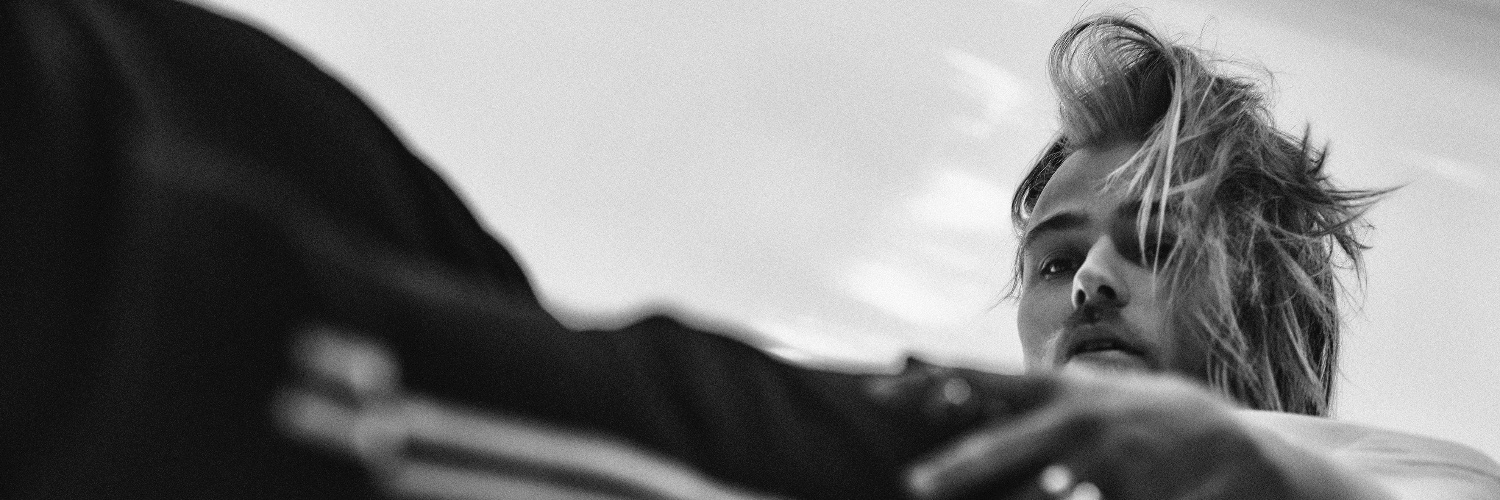 juliander's profile banner image