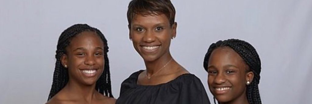 ShannaMOniQu's profile banner image