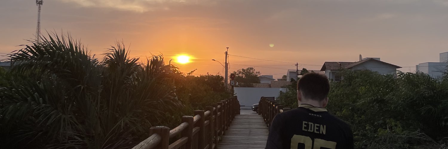 leandracb_'s profile banner image