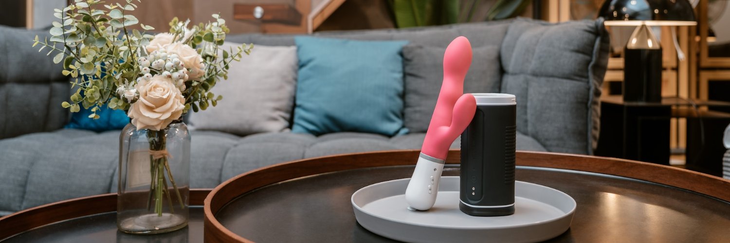 Twitter banner for @Vibrators