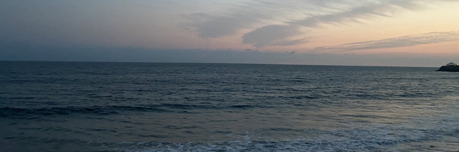 keniahue's profile banner image