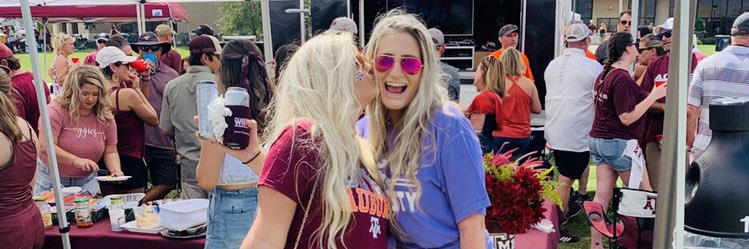 brittanylinnell's profile banner image