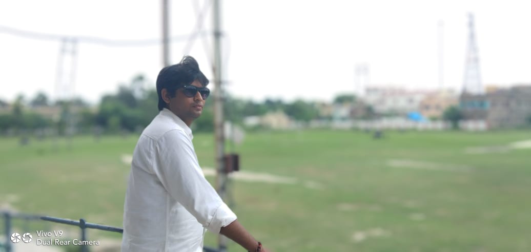 hariompakash's profile banner image