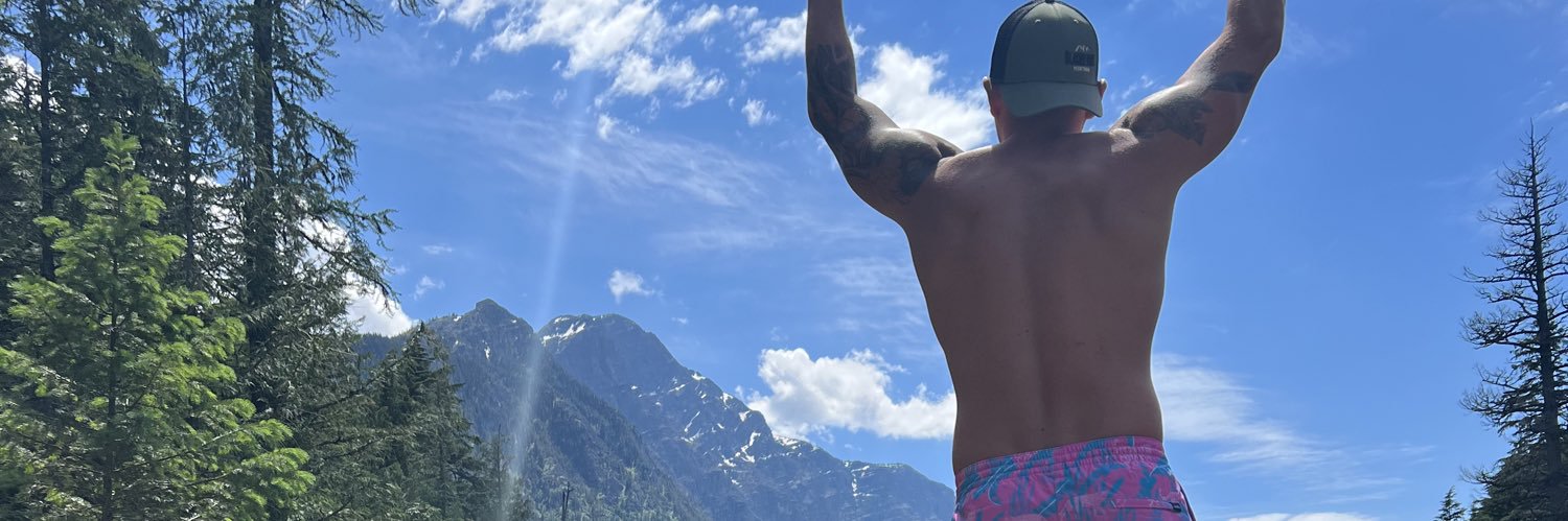 strellzic's profile banner image