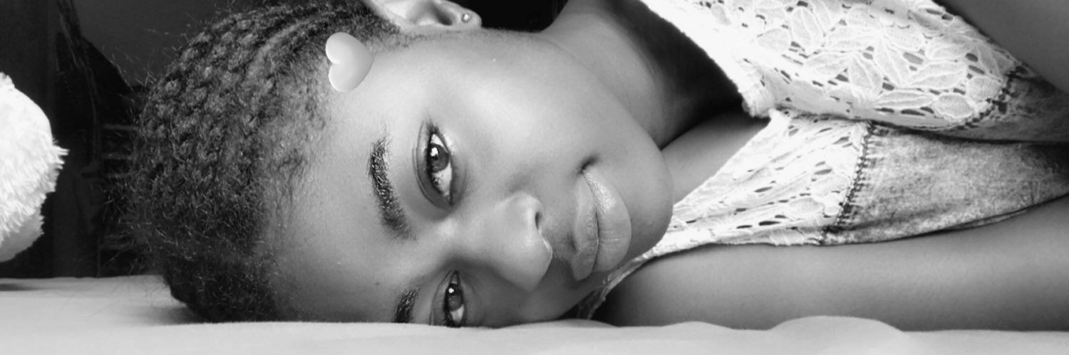 afiavuitton's profile banner image