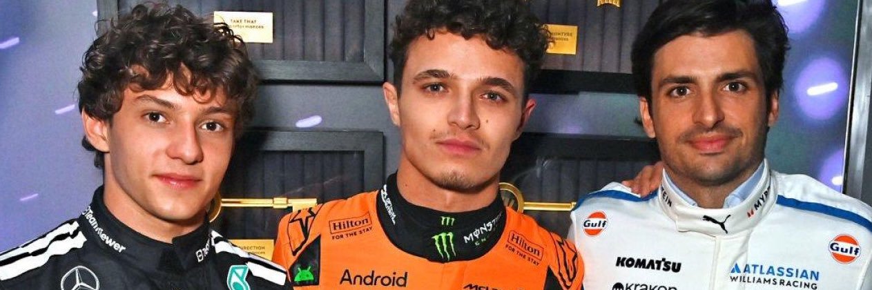 Courtney⁴ ❯❯❯❯ banner