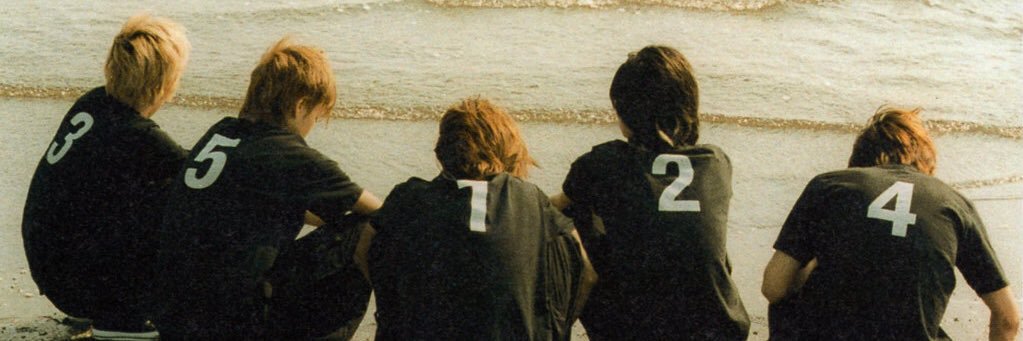 redblue_117's profile banner image