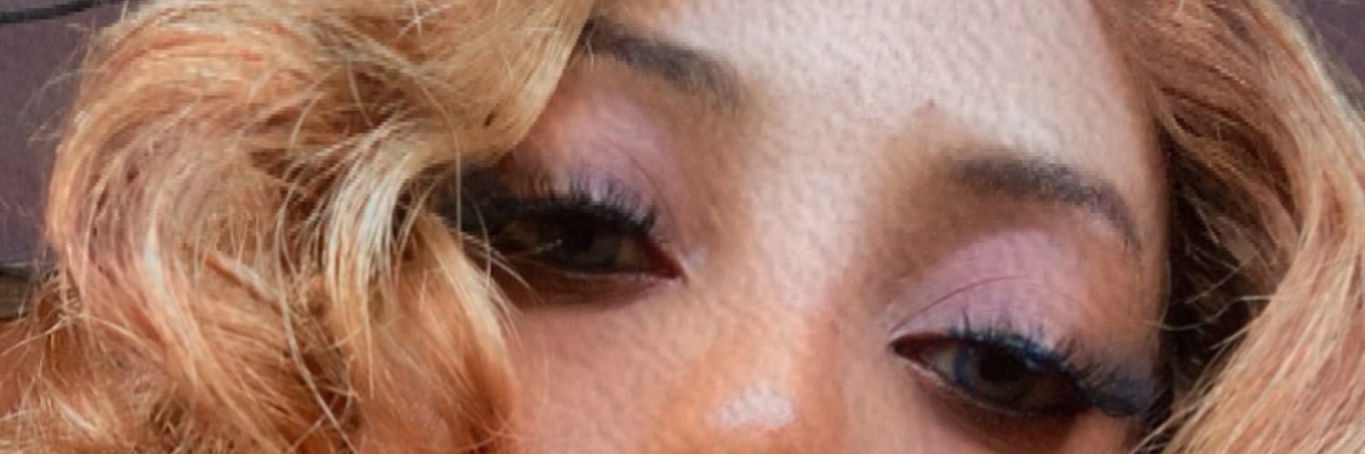 fallychic's profile banner image