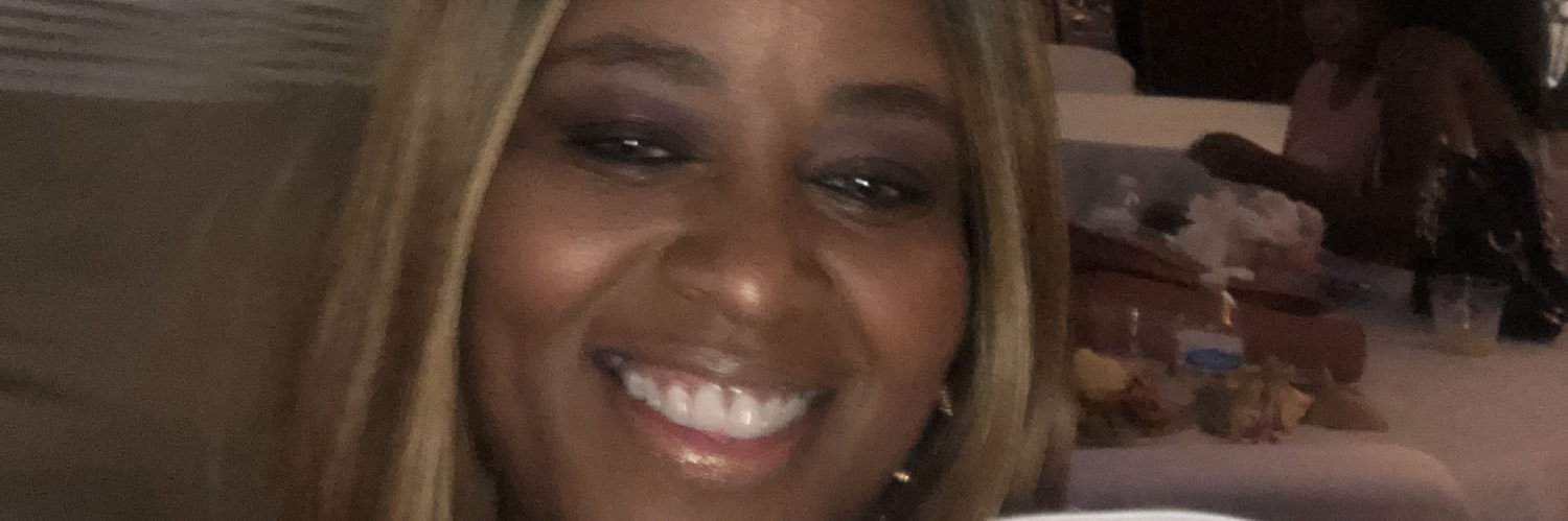 HatcheSondra's profile banner image