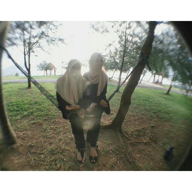 annisaulhusna08's profile banner image