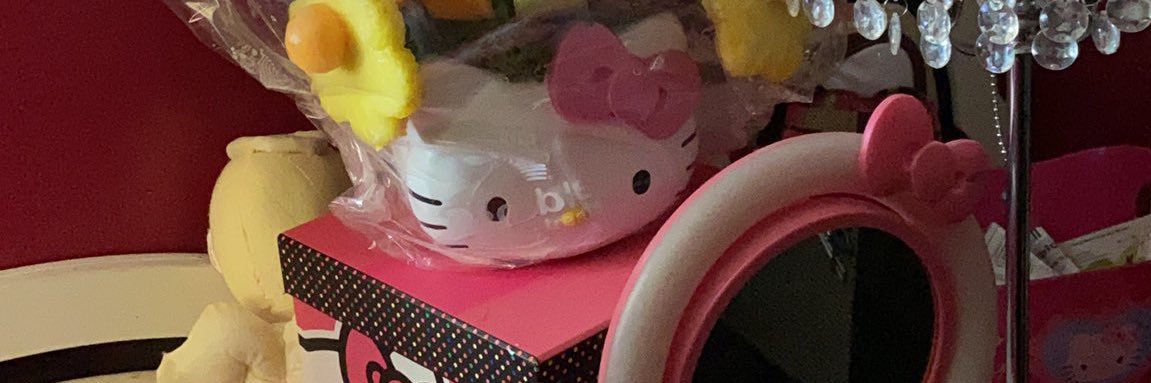 Naomissyah's profile banner image
