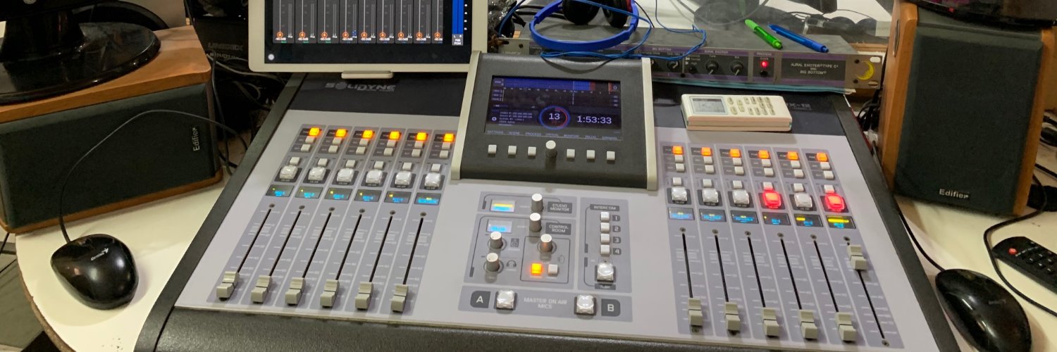 radiolaluna's profile banner image