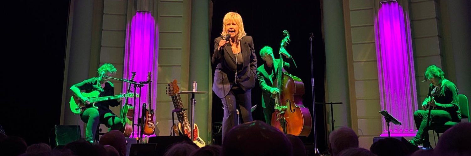 Mathilde Santing banner