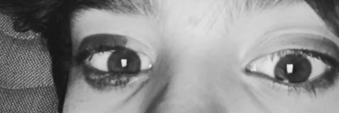 izmrly's profile banner image