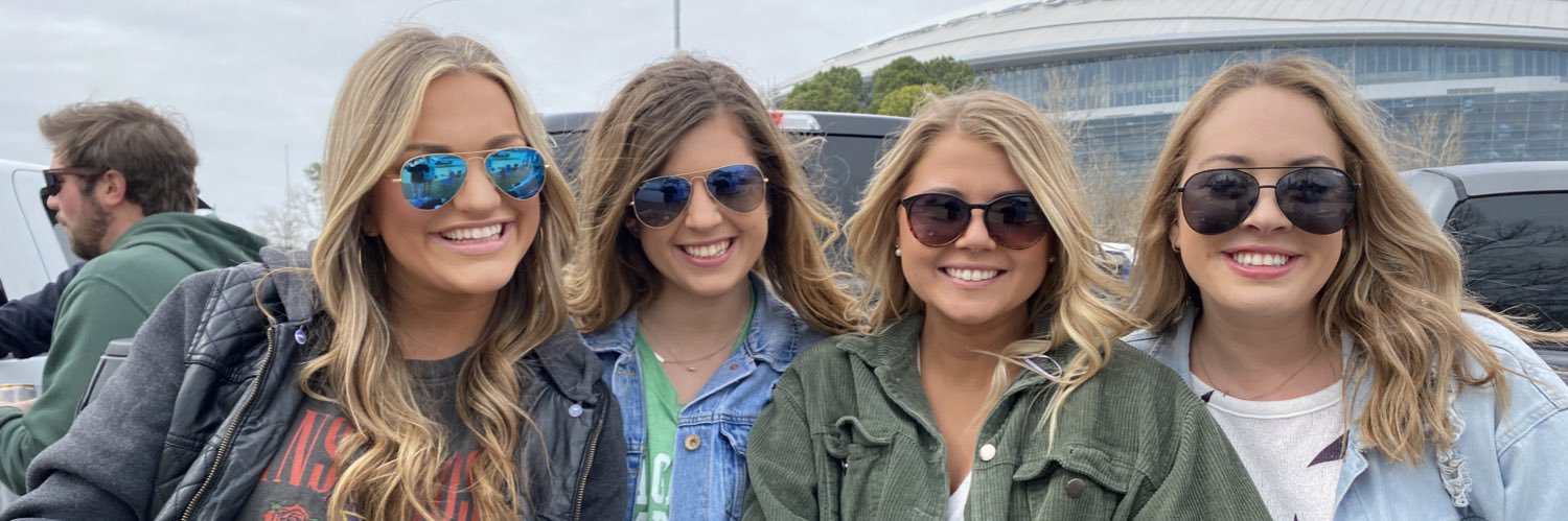 Lindsaaay06's profile banner image
