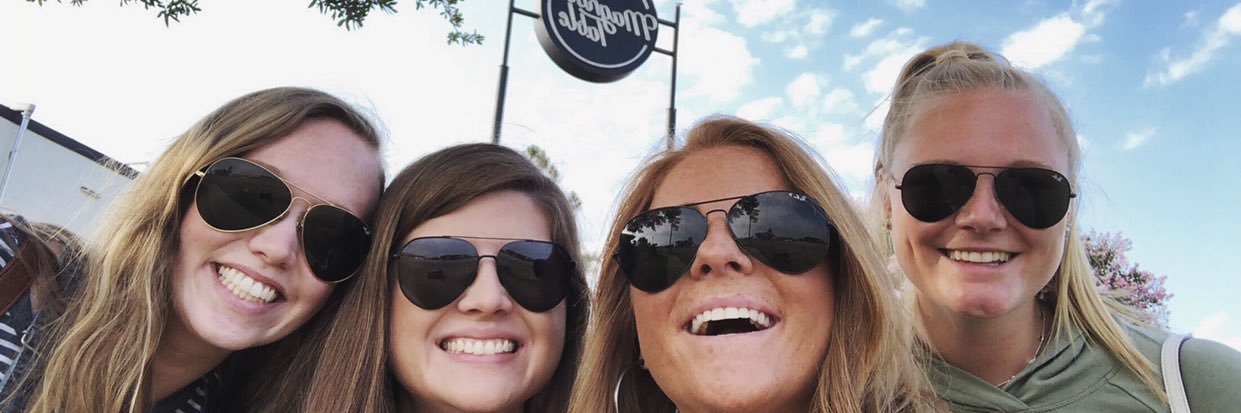 linds_gallagher's profile banner image