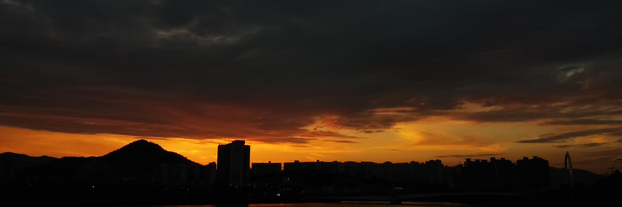 2015lys's profile banner image