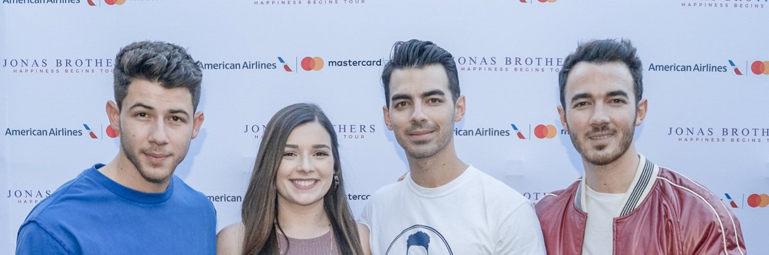sarahcgrifff's profile banner image