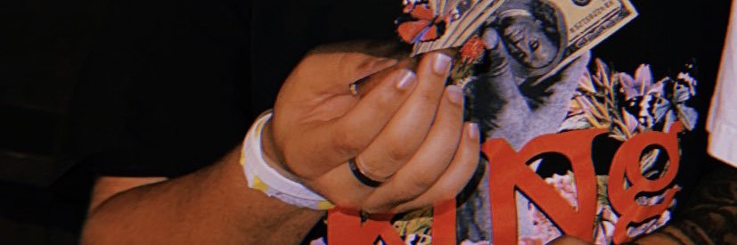 eliislegendary's profile banner image