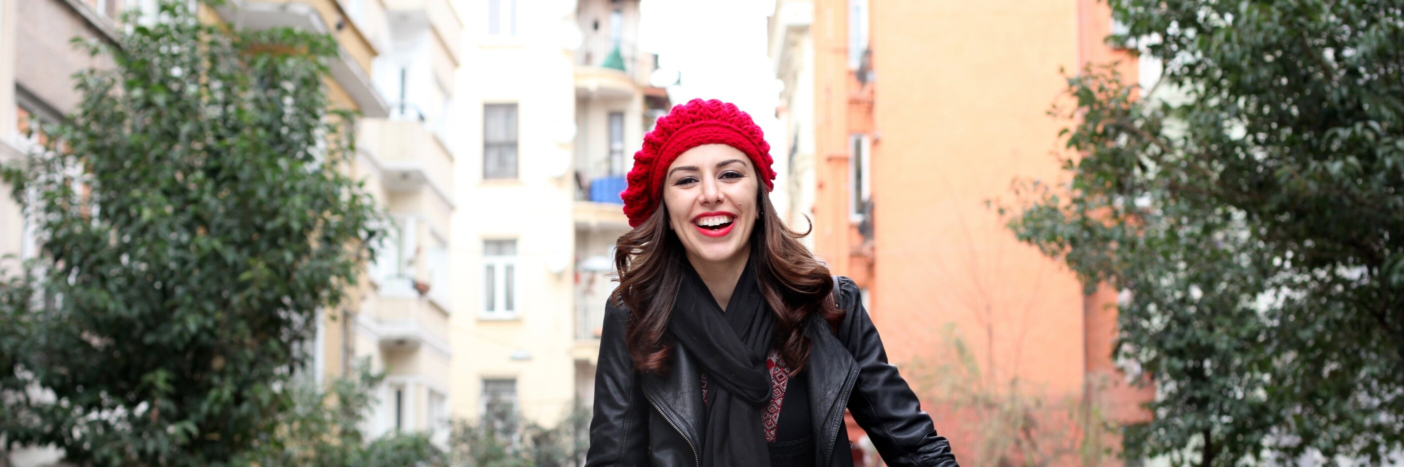 aylin_eser's profile banner image