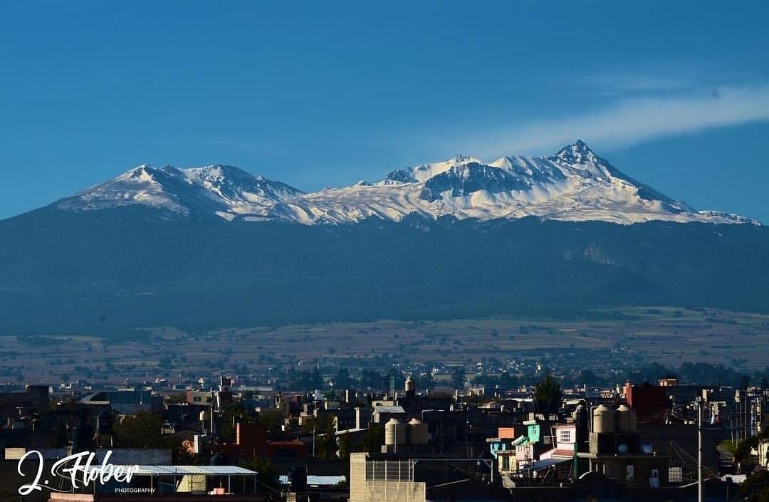 camipereto's profile banner image