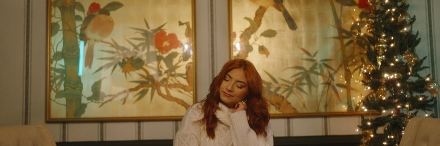 AndreaFuenmayor's profile banner image