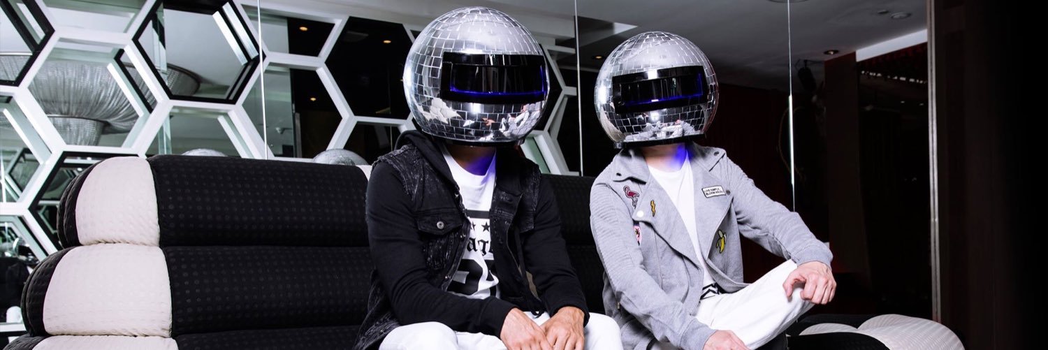 loswhitemachine's profile banner image