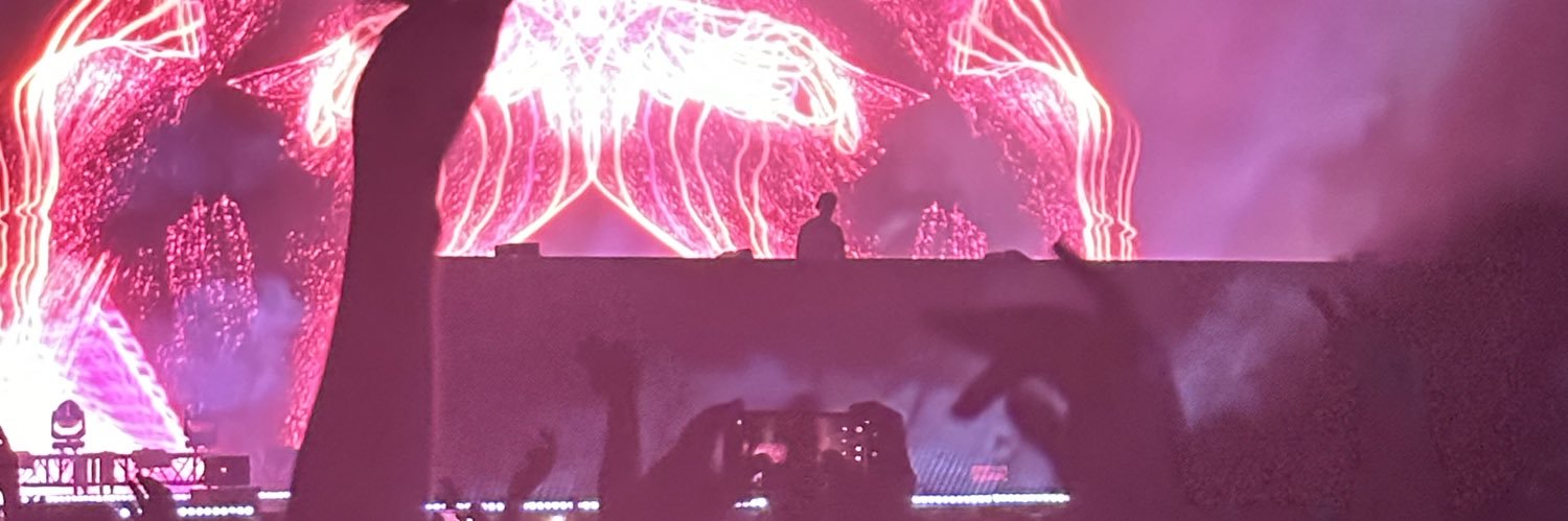 MichhGoomez's profile banner image