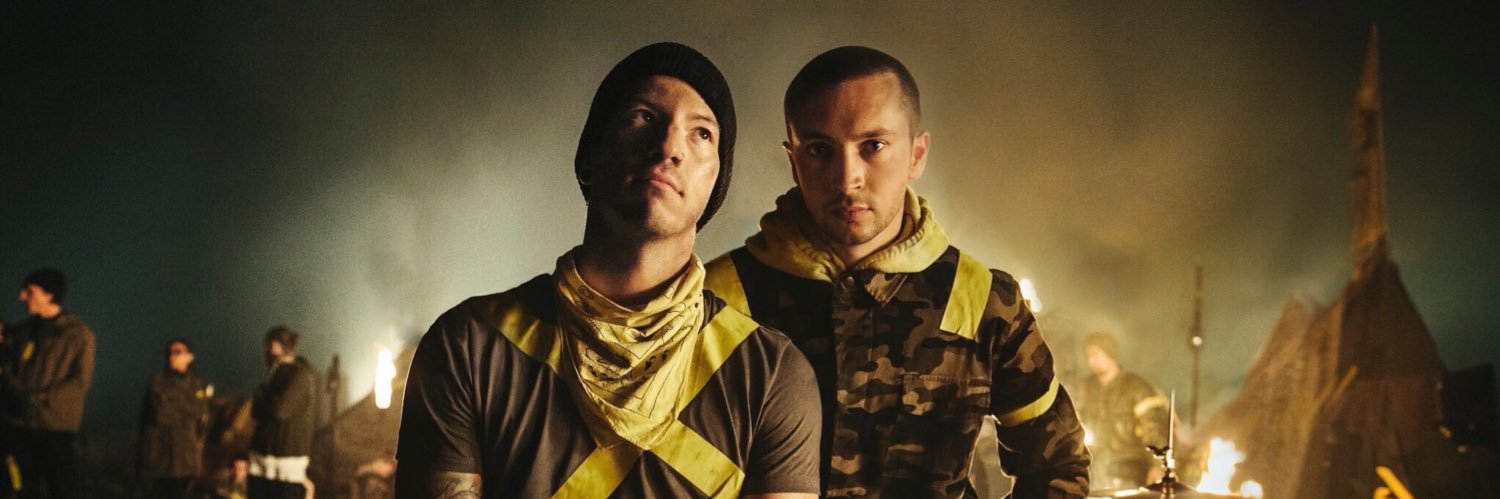 dc_clique's profile banner image